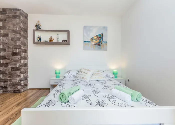 Magdalena Apartment Omisalj